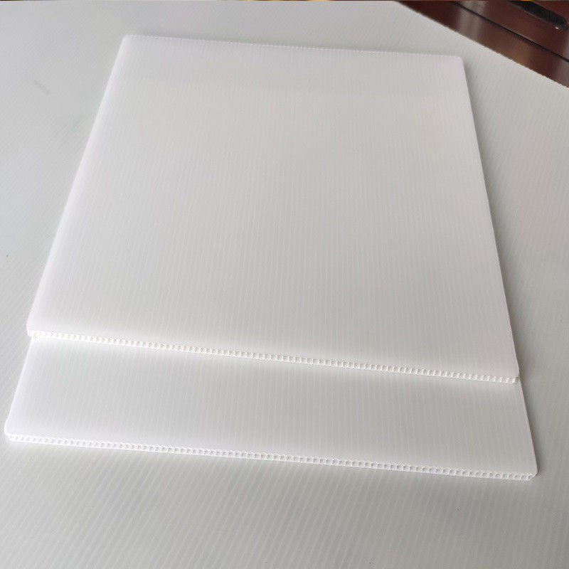 ROHS Arkusze z tektury falistej z recyklingu 6 mm Koroplast 4 x 8 arkuszy