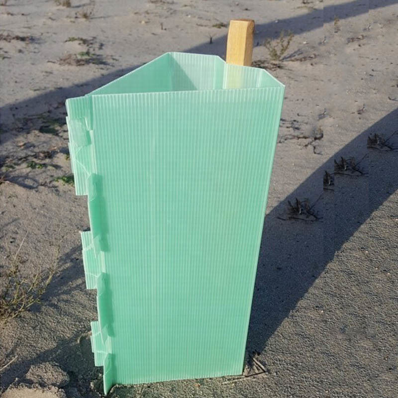 Plastikowa osłona drzewa z tektury falistej korflut Plastikowe ochraniacze pnia drzewa